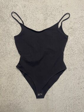 Forever 21 Black Crew Neck Tee